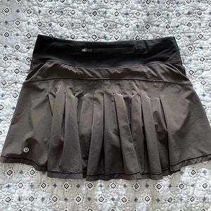 Black lulu lemon skirt